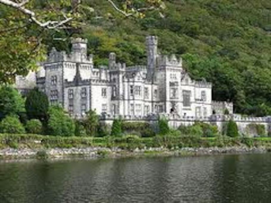 Clonbur House - Two Bedroom Village Apartment Galway Esterno foto